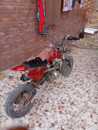 شباب قفاز للبيع حجم صغير 07780482899 بي واتساب