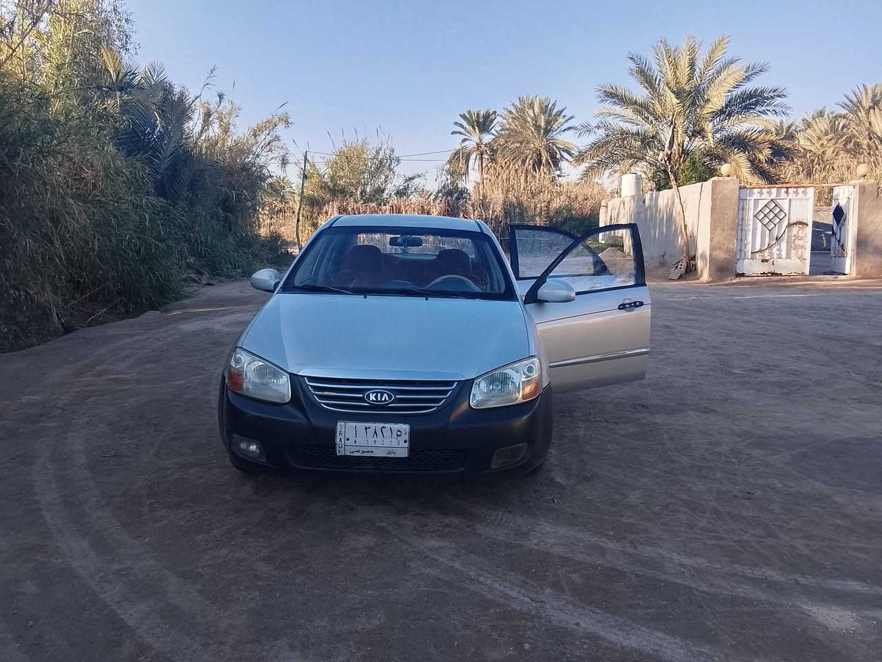 السلام عليكم
سيراتو 2008 للبيع فقط 

رقم بابل بيهه جاملغ الأمامي ومبين يمك بل سونار تبريد شغال گير ومحرك وحدايده خير من الله راعيهه جيراني السياره مكانهه حله كفل السعر 82 وبيهه مجال للأستفسار اتصل /***********
