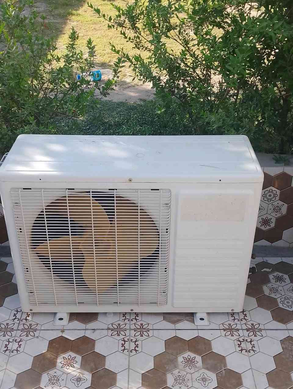سبالت للبيع شغال على فحص ٣طن 
العنوان بابل البكرلي خط النفط ***********

