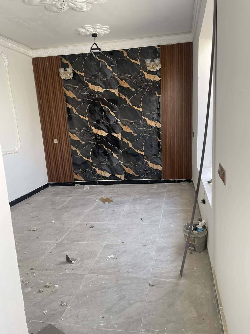 السلام عليكم جبنا لكم عقار المكان بغداد البياع منطقه الدوانم المساحه 100 متر يحتوي البيت على ثلاثه غرف نوم تسليم مفتا سعر 100 وبي مجال اي استفسار خابر على الرقم بواتساب🏡***********
