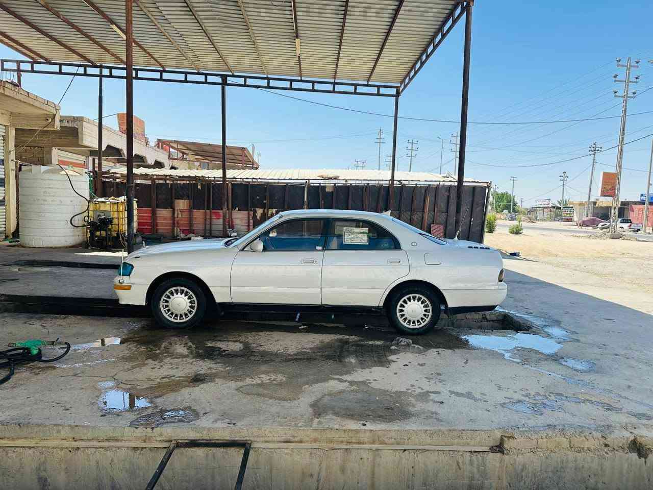سلام عليكم سياره للبيع فقط بطه متصل مكفوله من الكص والنقل جثه والعيب شرعي مكينه وكير 2500 مكفولات حداده ميه بل ميه تخم تاير جديد غرفه جديده 4 بطاين جددد كهربا ئيات عامه شغاله سياره جاهزه مال جناي سعر 55 وبيه مجال تجي واشوف بعينك *********** مكان البصره القرنه
