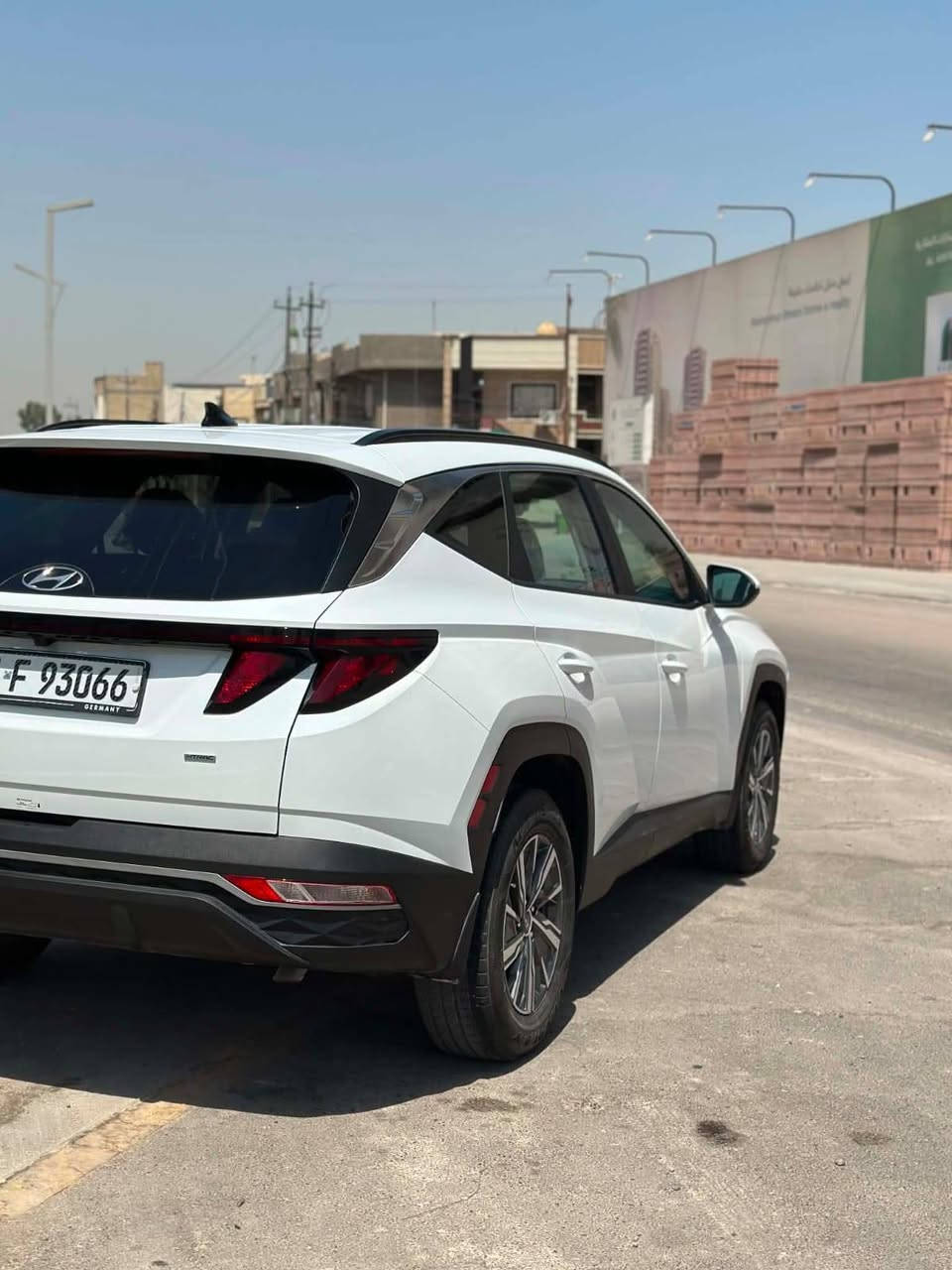 سلام عليكم
 للبيع توسان 2024هايبرد 
السعر 185$  صور الحادث مرفقة بالمنشور 
للإستفسار ***********
