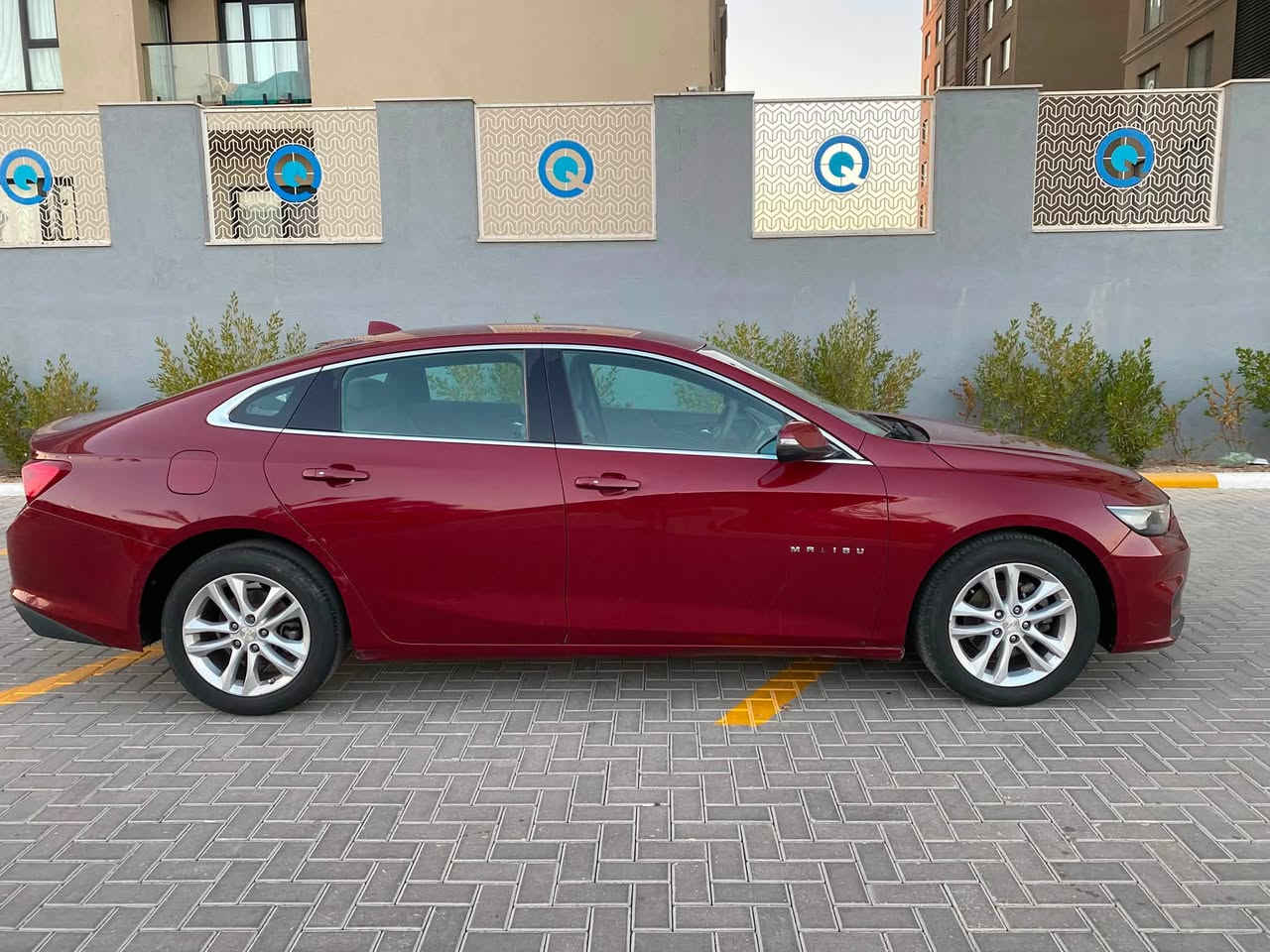 ماليبو LT  2018  خليجي مكفول
محرك 2500 (4 سلندر) تنفس طبيعي
كير ATF المرغوب 8 نمر 
6 بصمات (تشغيل/ باب / جنطة)
سايد بريك بصمة
تحكمات ستيرن
نظام ABS
مانع انزلاق
شاشة اعطال
تبريد قطعتين امامي خلفي 
حساسات خلفية 
كار بلي
منفذ USP
السيارة مكفولة (كير / محرك / شاصي / لغد / حالوب / صبغ / راديترات)
ماشية 128 الف ميل
السيارة بيها بارد بالباب مال السايق موضح بالصور ورصعات خفيفة 
السعر : 116 وبيها مجال 
مكان السيارة بغداد حي العامل
للأستفسار ***********
