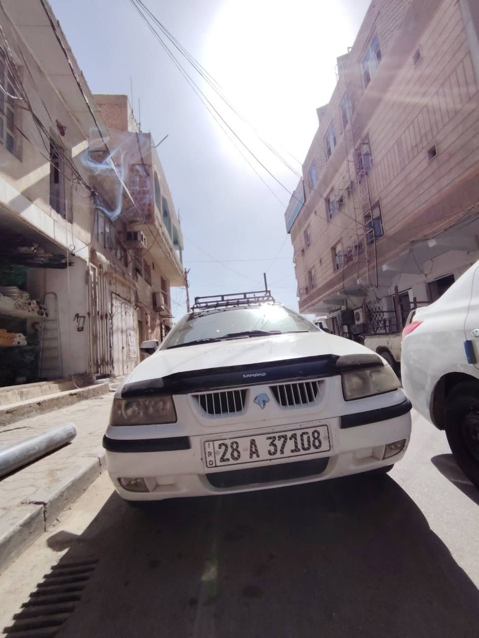 السلام عليكم سمند للبيع موديل ٩ سياره ناشفه
مكينه +كير انضاف 
حداديه نضيفه 
تخم تاير جديد 
سياره خير من الله سياره ما عايزه شي مكينه قبل فتره مبدله سياره نضيفه مال جناي 
سنويه 2027 رقم جديد دولي السياره بأسم صديقي مداور ثاني يوم  السعر 32 وبيه مجال للشراي 
للستفسار الاتصال ***********
