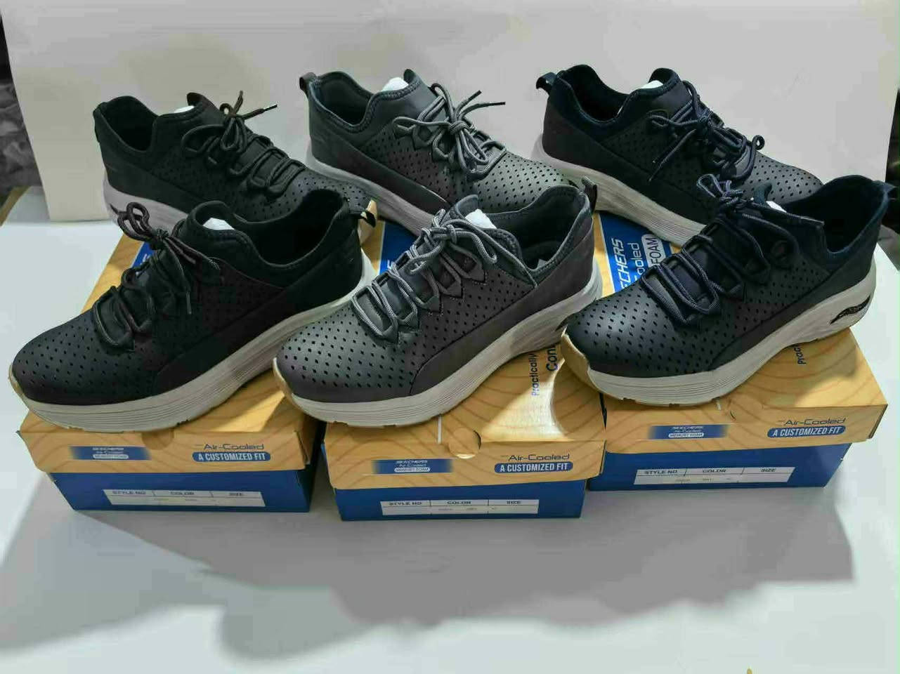 سكجر كرتة سوبر ماستر صيني مكتوب درجة اولئ قياسات من 41 الئ ال45 قالب ستندر ويجي امبطن من جوة ومخيط بل كامل
للتواصل *********** محمد السيد يوجد توصيل جميع محافظات العراق كارتون يجي 10 قطع
