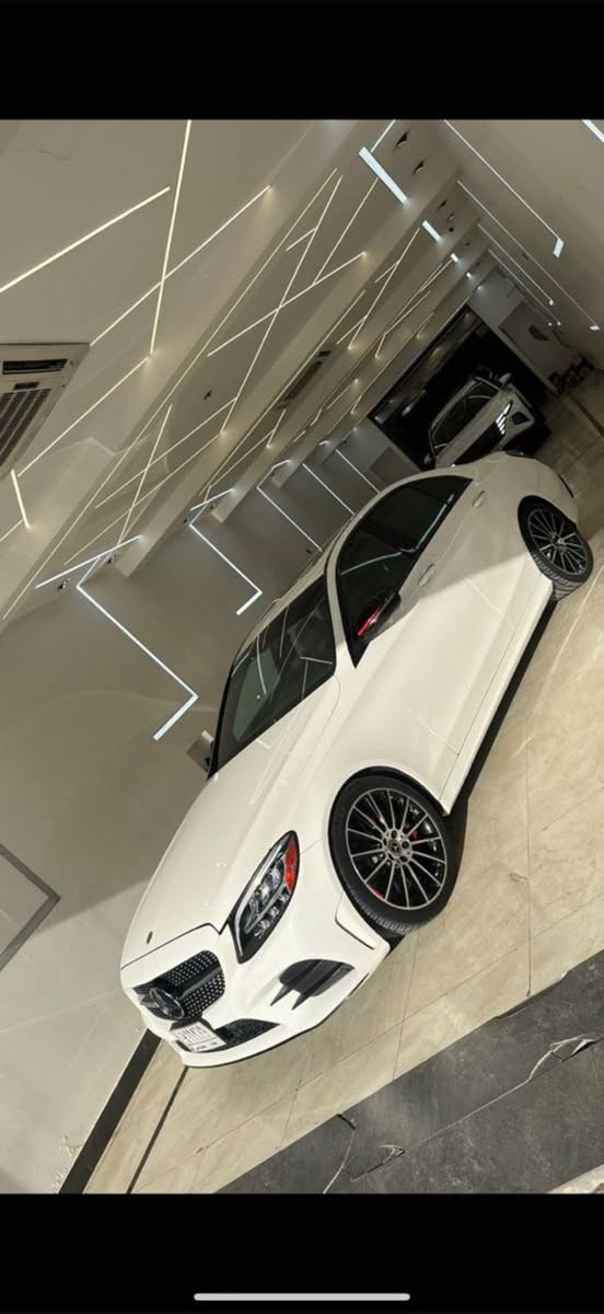 السلام عليكم
للبيع   mercedes C300 AMG
موديل 2019
ماشيه 87 الف كم حقيقي

للبيع وارد امريكي
حادثها خدوش فقط صور الحادث مرفقه الصبغ بنيد وباب الخلفي وجاملغ خلفي فقط صبغ اثر خدوش بدون شاصي بدون لغد بدون ايرباك صفر مسج 
صور الحادث مرفقه
*بصمه فتحه
*شاشه كبيره 
*سستم صوت بيرمستر بلادي
*وضعيات قياده 5
*رادارات 
*رادار جانبي ورادار تنبيه الاصطدام
*ماوس تحكم
*داخل ابيض
*تدفئة كشنات
*اوتو اوف
*كامره خلفيه دواره
*صندوق كهرباء 
*دركه D 
*داخل 64 لون متغير وبعد بيها هوايه مواصفات
(بدي كت AMG بلادي)
السياره كامله للأخير
كير محرك مكفولات السياره جديده وميحتاجلها دينار مصرف (صفر مسج) وبدون چيك

رقم صاحب السياره ***********
