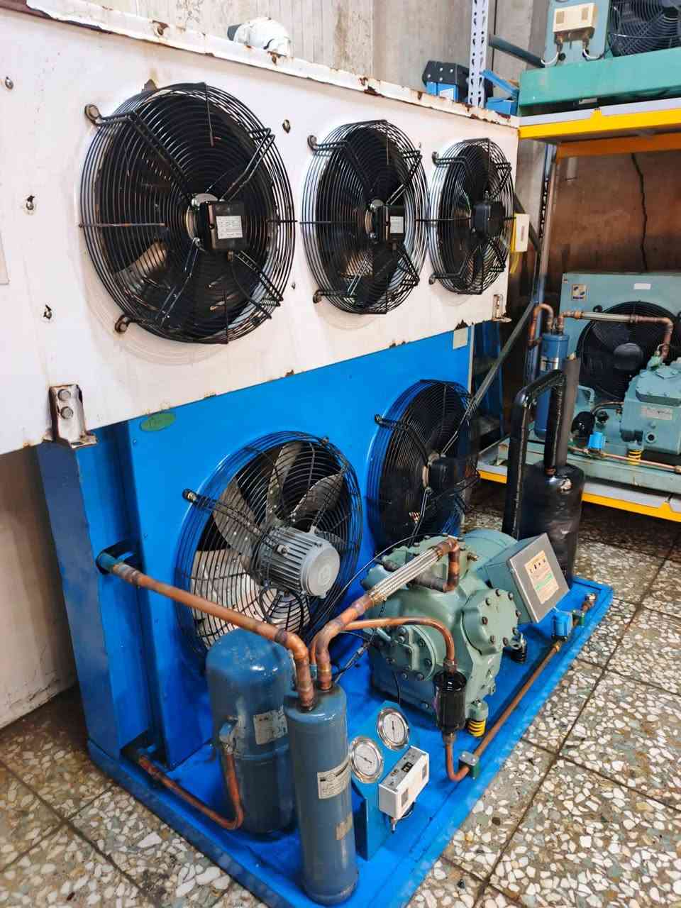 سلام عليكم البيع جهاز تجميد وتبريد طن10 كمبريسر كرير امريكي  بورد شنايدر فرنسي جهاز نضافة عالية جدا عنواني بغداد الستفسار***********
