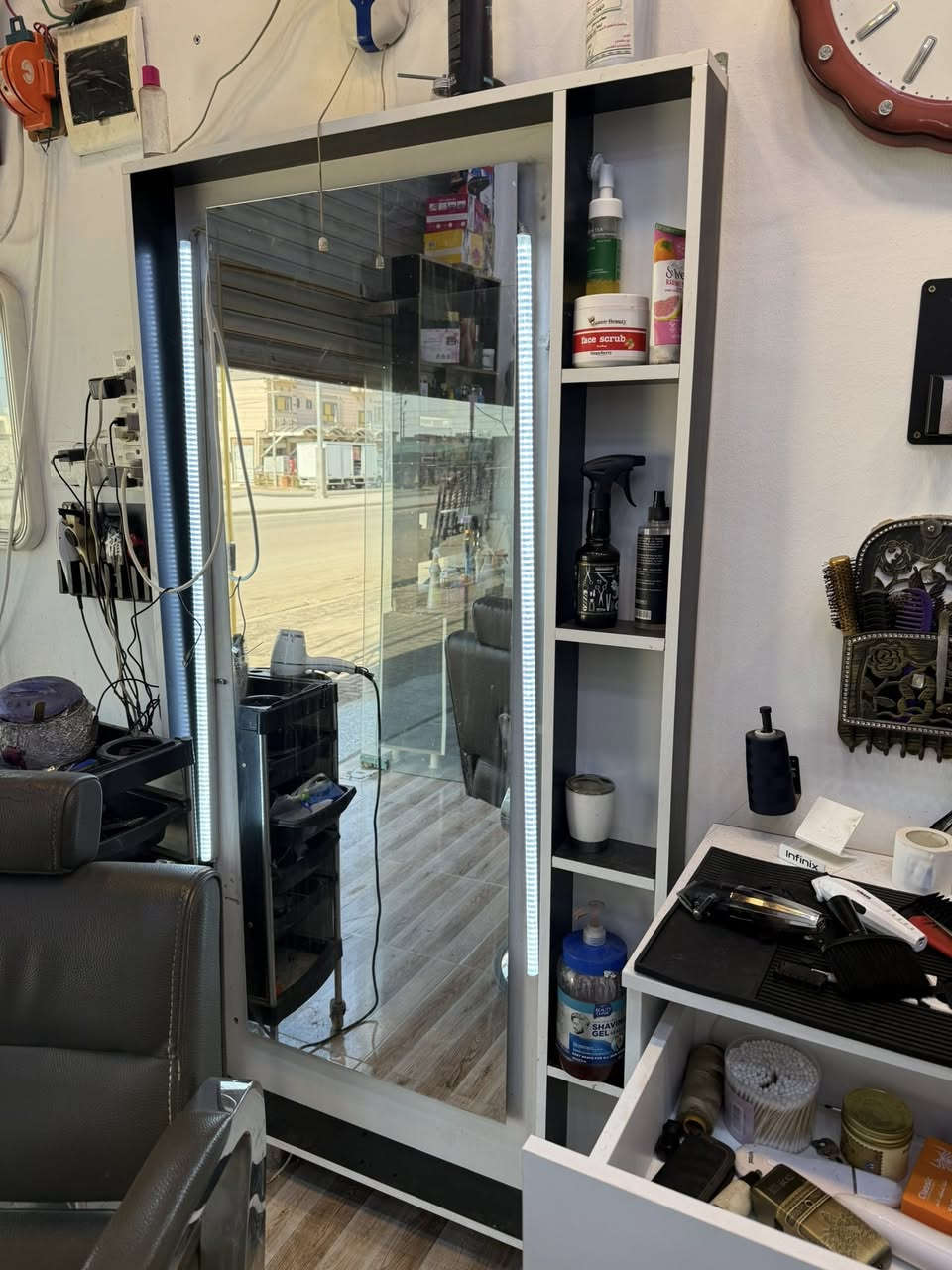 ميز مرايه عدد2 اللبيع سعر القطعه 50 الف قفله نظيفات كلش 
مكاني بصره ابي الخصيب ***********
