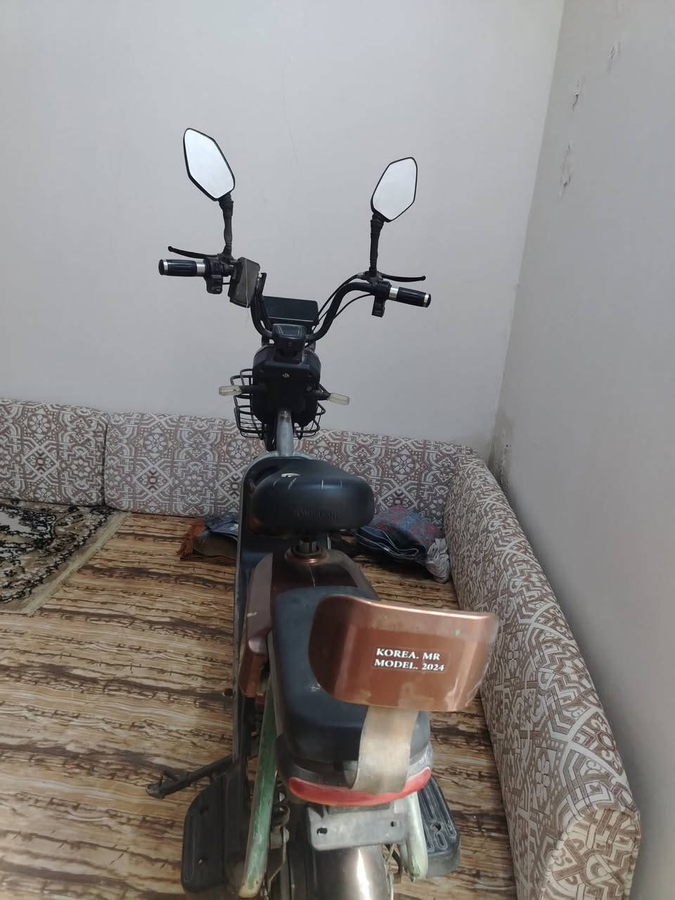 السلام عليكم درجه شحن لبيع موديل 2024 سويج وبصمه بيه خلل بس العقل عطلان مكاني البصره السعر خاص او اتصل على الرقم بي وتساب ***********
