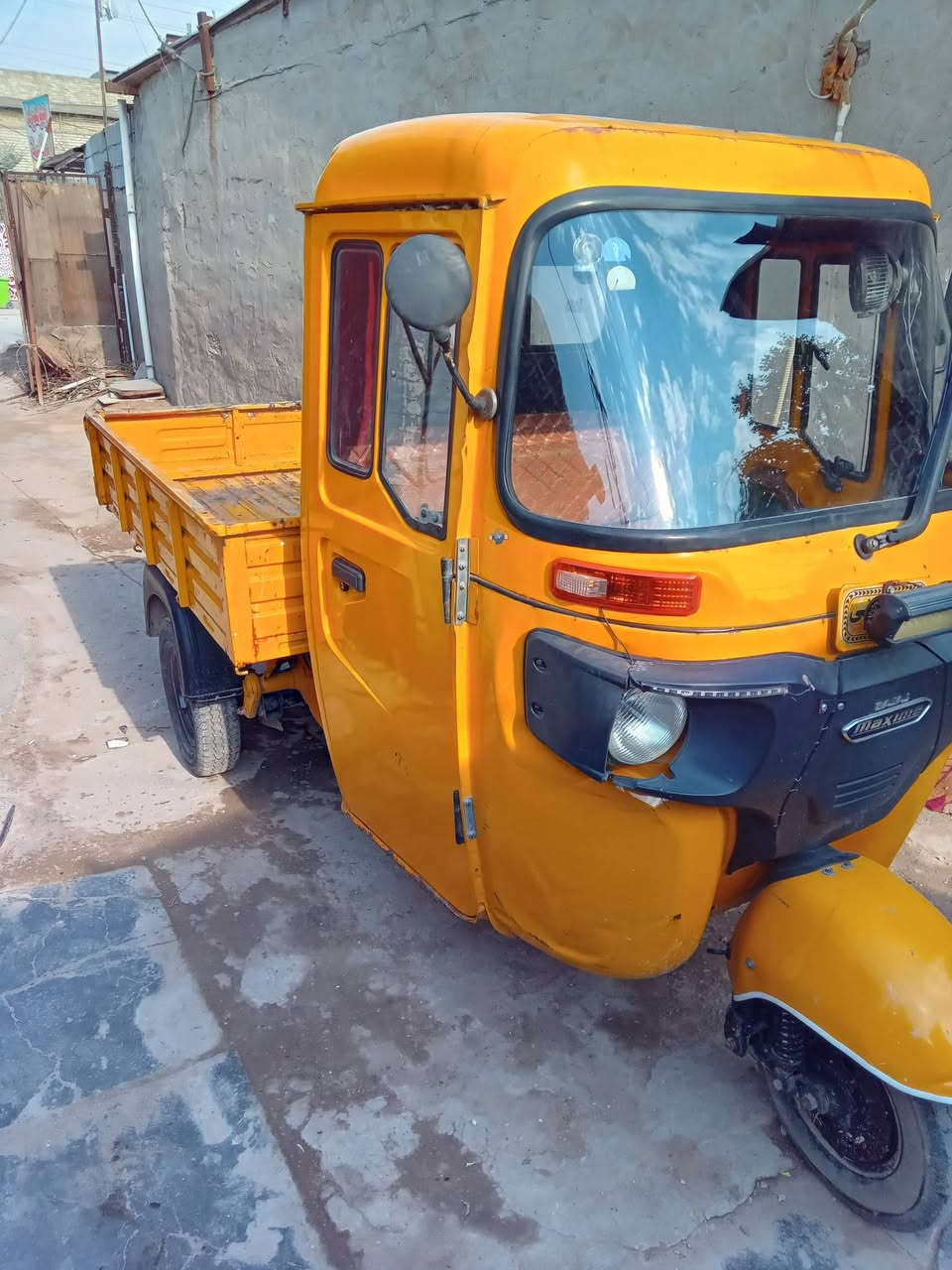 تكتك ١٩ اوراق كامله تلاثه وميه ٣١٠٠ بغداد الراسه العبيدي ***********
