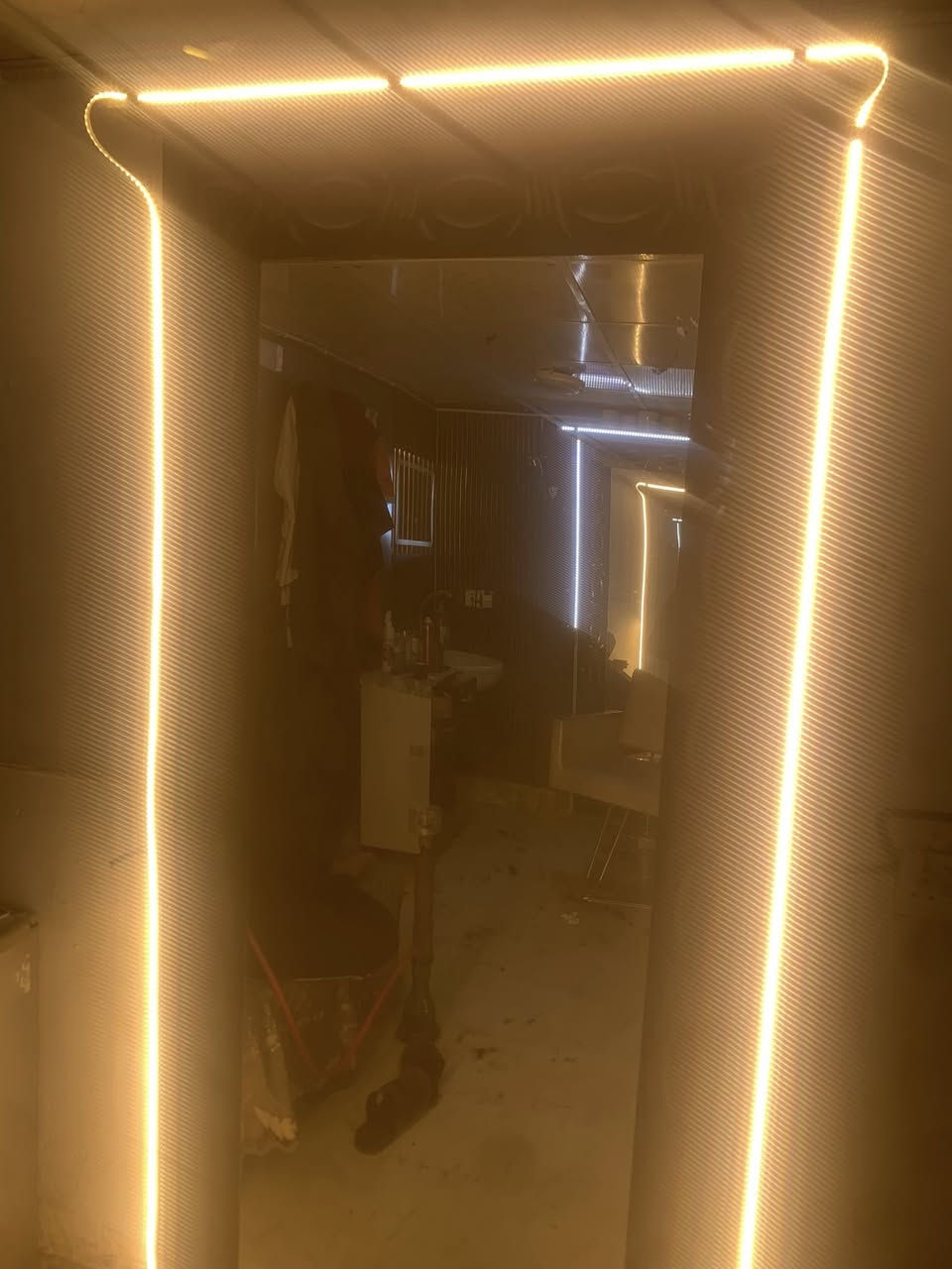 للبيع مراية وحدة مكان بغداد قيم وخذ متواجد خاص 💜💜


**إذا كنت صاحب هذا الإعلان وتريد حذفه لأي سبب، رجاءا أرسل رسالة إلى الدعم الفني**