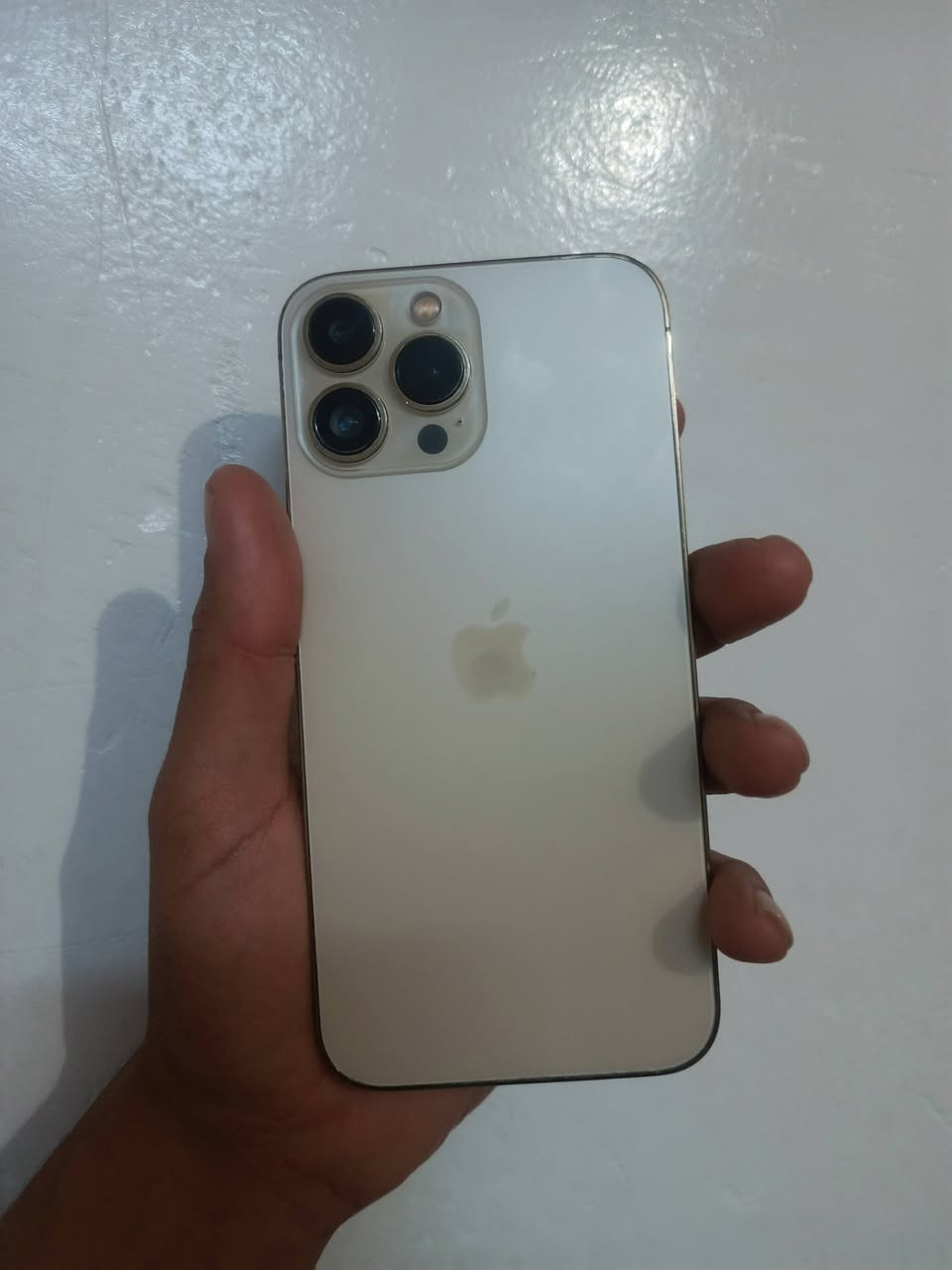 آيفون 13برو ماكس
ذاكره 256
فيس ايدي شغال 
بطاريه 100مبدل 
شاشه مبدل نوعيه ممتازه
معدل تردد 120هرتز
سعر فقط 370
جهاز مكفول اي استفسار خاص او على الواتساب ***********
