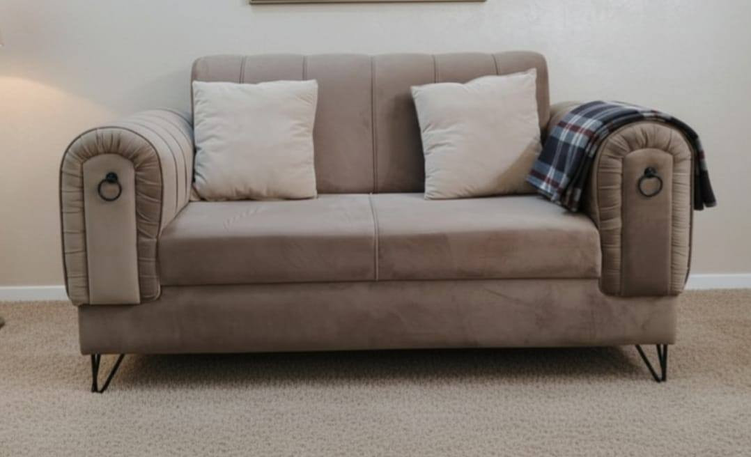 للبيع
السعر 200 الف 
تواصل مع الارقام....

***********

***********
