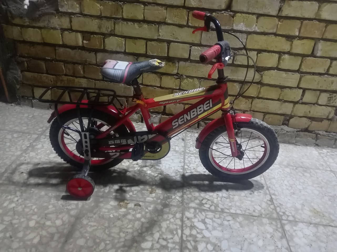 السلام عليكم بايسكل أطفال حجم 14 كامل ما بي نقص السعر 35 مكاني بغداد الشعب سبع قصور *********** متواجد واتساب
