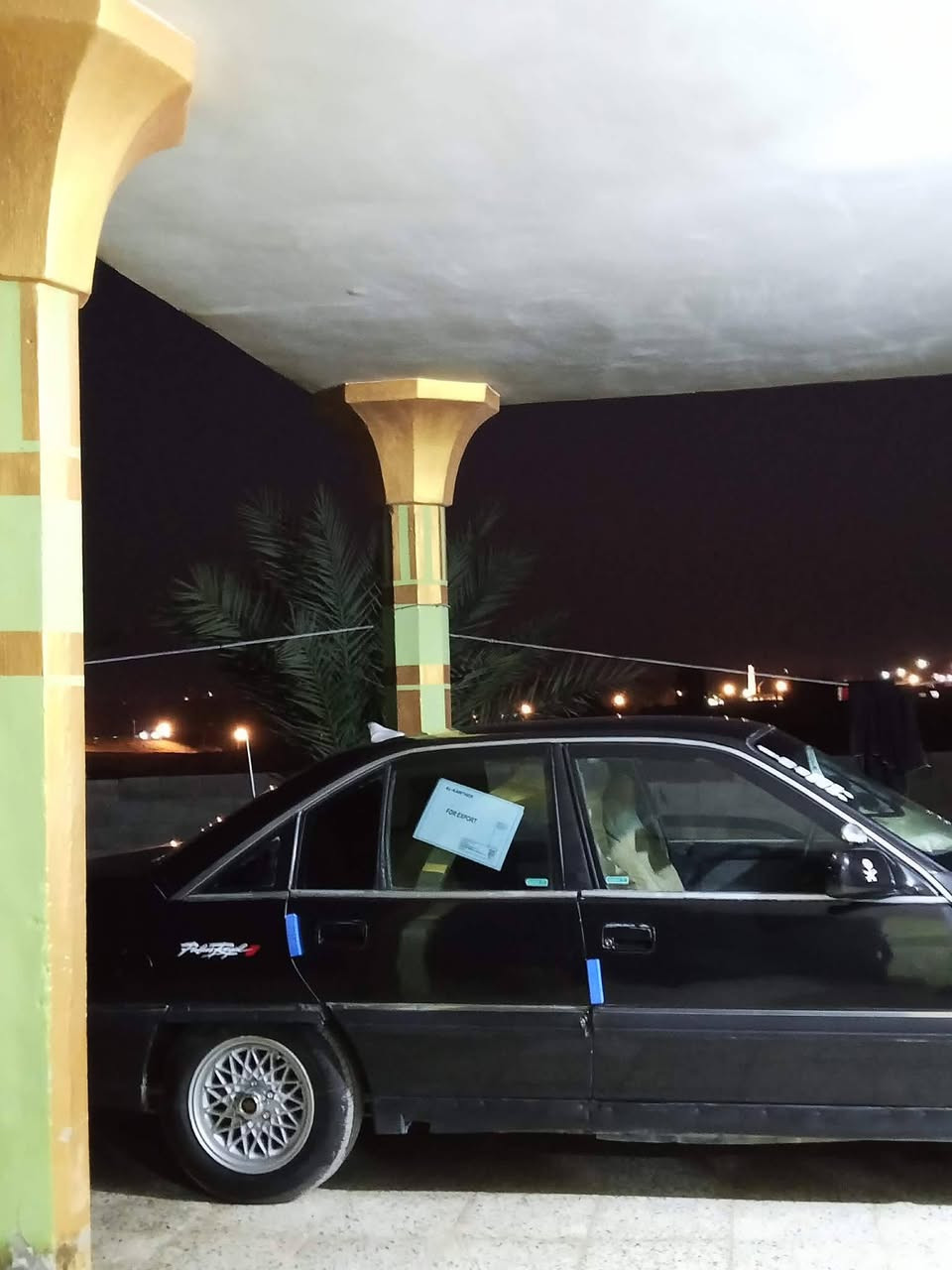 السلام عليكم
اوبل اوميكا للبيع 
كير محرك شرط لا تنقيص ولا تبخير مجفت جديد 

تخم ويلكب وتخم تايرات جدد

نصبتها فول

صدر جديد

سيارة منفوضه نفض مال جناي 
سعر33وبيها مجال بسيط 
شراي راسلني خاص او اتصل***********
