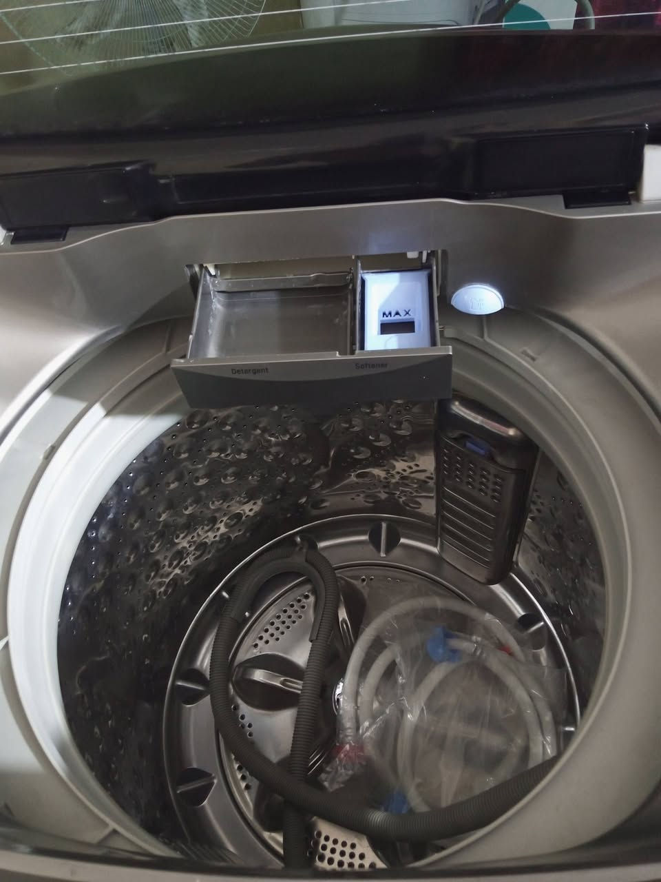 السلام عليكم
غسالة اوتوماتيك أيلجي 19 كيلو مستعملة اخو الجديد انفيرتر اقتصادي حار وبارد وسعة مالتها أكثر من ثلاث بطاطين مداخلة تصليح نهائياً 
السعر 500 وبيها مجال للشراي *********** واتساب او أتصال
