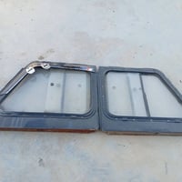 اخوان هذني براويز للبيع  السعر ب ٢٥٠ قفل   الستفسار علة هاذة  الرقم 07...