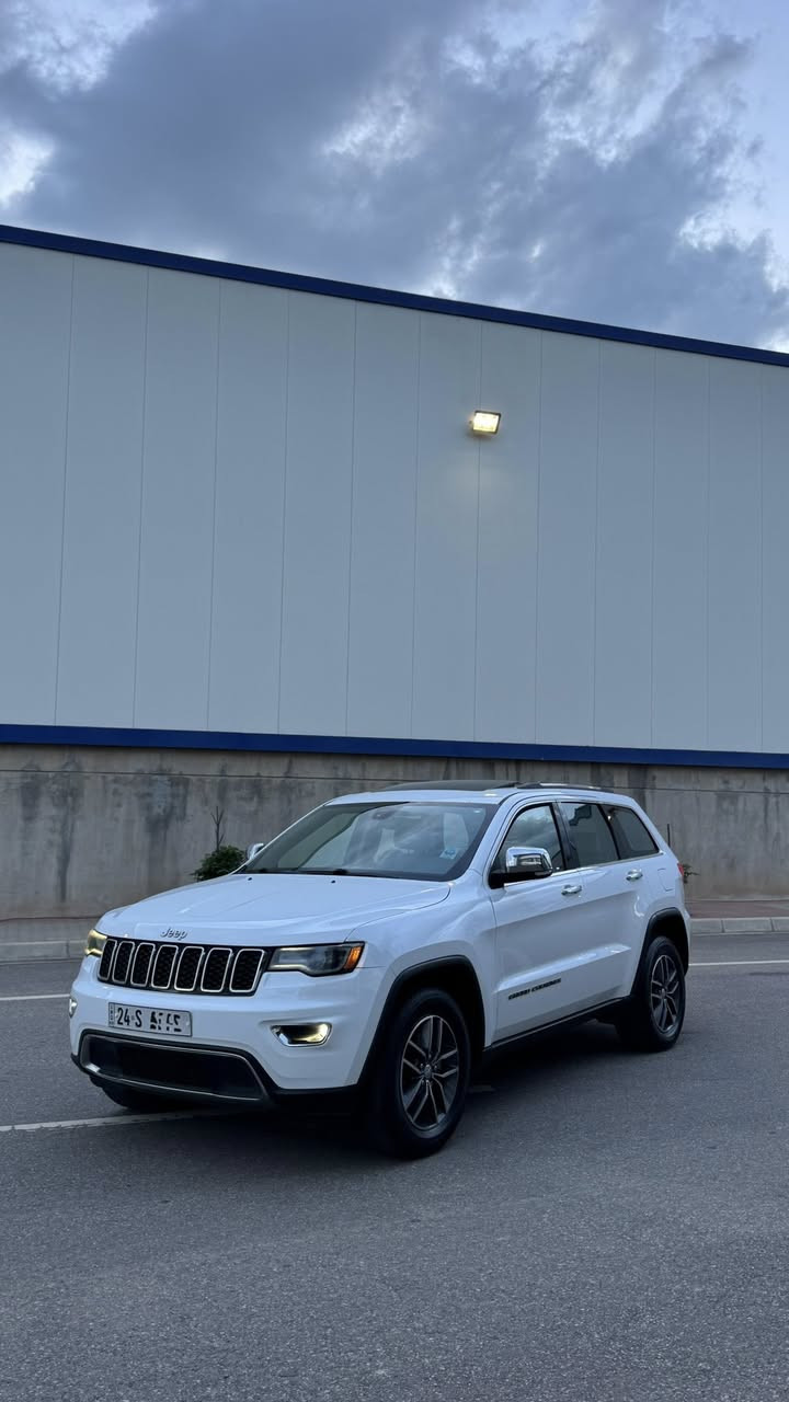 Jeep Limited 2017 

جيب كراند شيروكي ليمتدد فول بدون دبل موديل 2017 
بدون صبغ فقط قطعتين تبديل شركة نفس اللوان بدون دواخل بدون ايرباك ماشية 100الف ميل فقط 

بسعر مناسب : 192 $

مواصفات : 
*بصمة
*بانوراما 
*كشنات جلد
*تدفى وتبريد كشنات 
*تدفى بالستيرن 
*صندوق كهرب 
*حساسات 
* خزن كشنات 
*كشنات كهرب 

وباقي مواصفات معروفة 

مكانها دهوك معارض الجديدة 

للاستفسار الاتصال على الرقم 
***********
