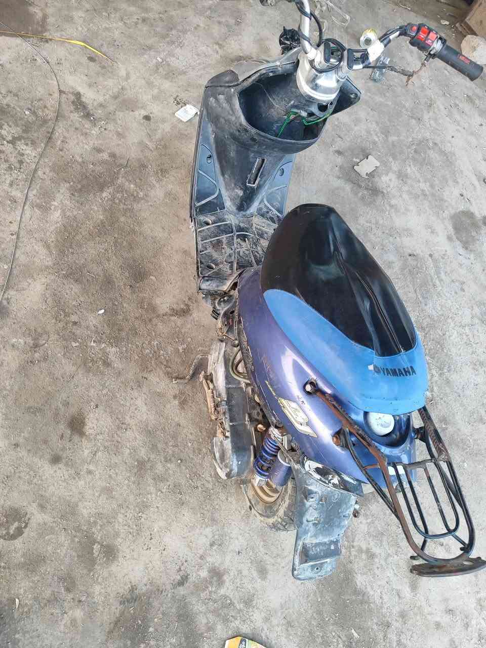 السلام عليكم مكلف بلنشر دراجه تسعه حلوه مكينه ناعمه سلف لايت بس يرادله باتري السعر150رقم صاحب الدراجه***********المكان هوير
