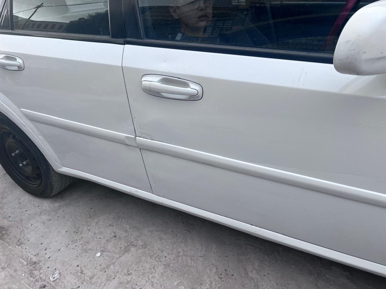 السلام عليكم اوبترا 2012 رقم سليمانية السنويه صاقطةالسياره  ماشية ١٣٧  مسويله هزة وبراد  جديدة  بدون صبغ بيه بس بارد الصفحة الصدر والسياره كير ومحرك وتبريد وتخم تاير كله خير من الله الصدر جديد وإدامة عليه السعر ٨٨ وبيه مجال  /رقم صاحب السيارة ‭***********
بغداد الدورة جمعية خيرالله
