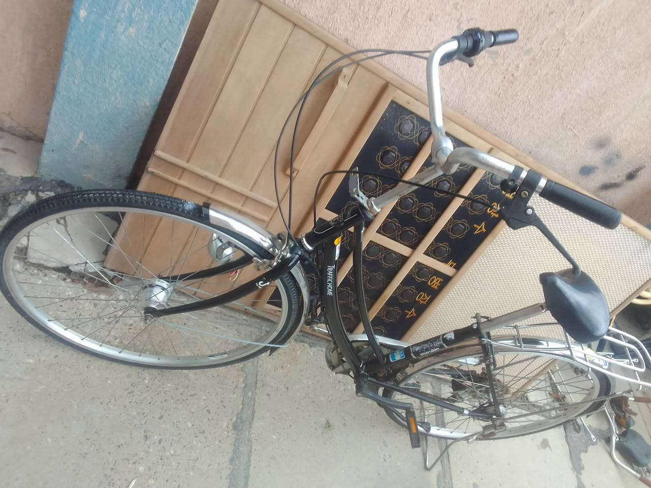 حجم٢٧لون اسودمختم كير حساس كل شغال ياباني بلة السعر٨٥الف وبي مجال***********
