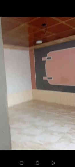 سلام عليكم ورحمة الله وبركاته لبيع بيت في بختياري  كاشي وسقف ثانوي  م 100سعر 23بي مجال قليل حك جيتك  استفسار اكثل اتصال بل رقم *********** بيع سريع ادمن وافق بارك الله بيك
