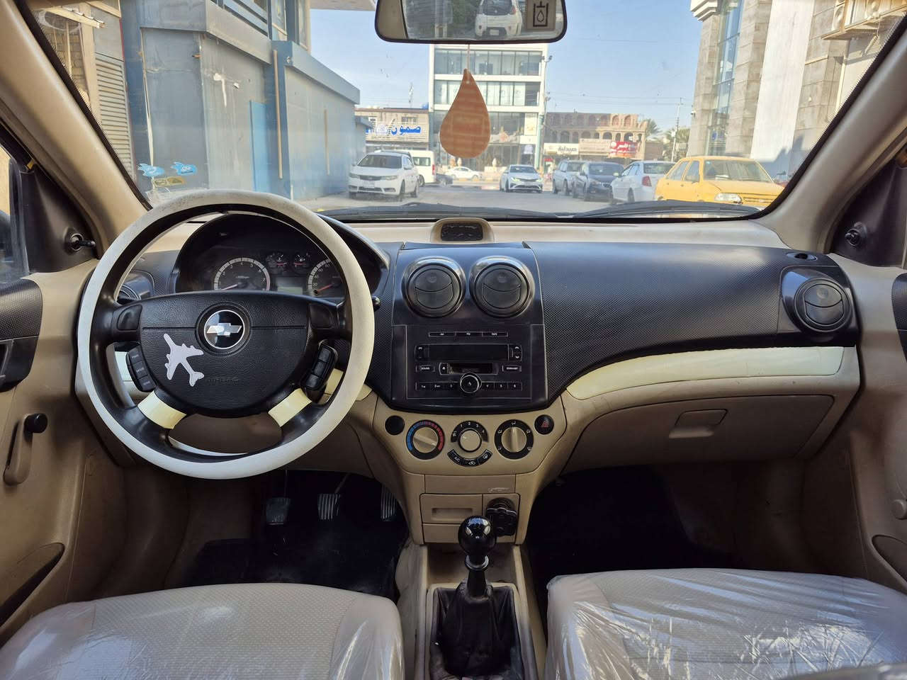 السلام عليكم أفيو مديل2011 تكسي رقم نجف محرك مفتوح السيارة مكفولة كفالة عامة من الصبغ والضربة والتبديل بيها فقط باردات ... كير ومحرك مكفولات وعل شرط حدادية جاهزة السيارة كلشي ماعايزة للبيع فقط سعرها 52 وبيها مجال للشراي عنوان السيارة نجف  للاستفسار ***********
