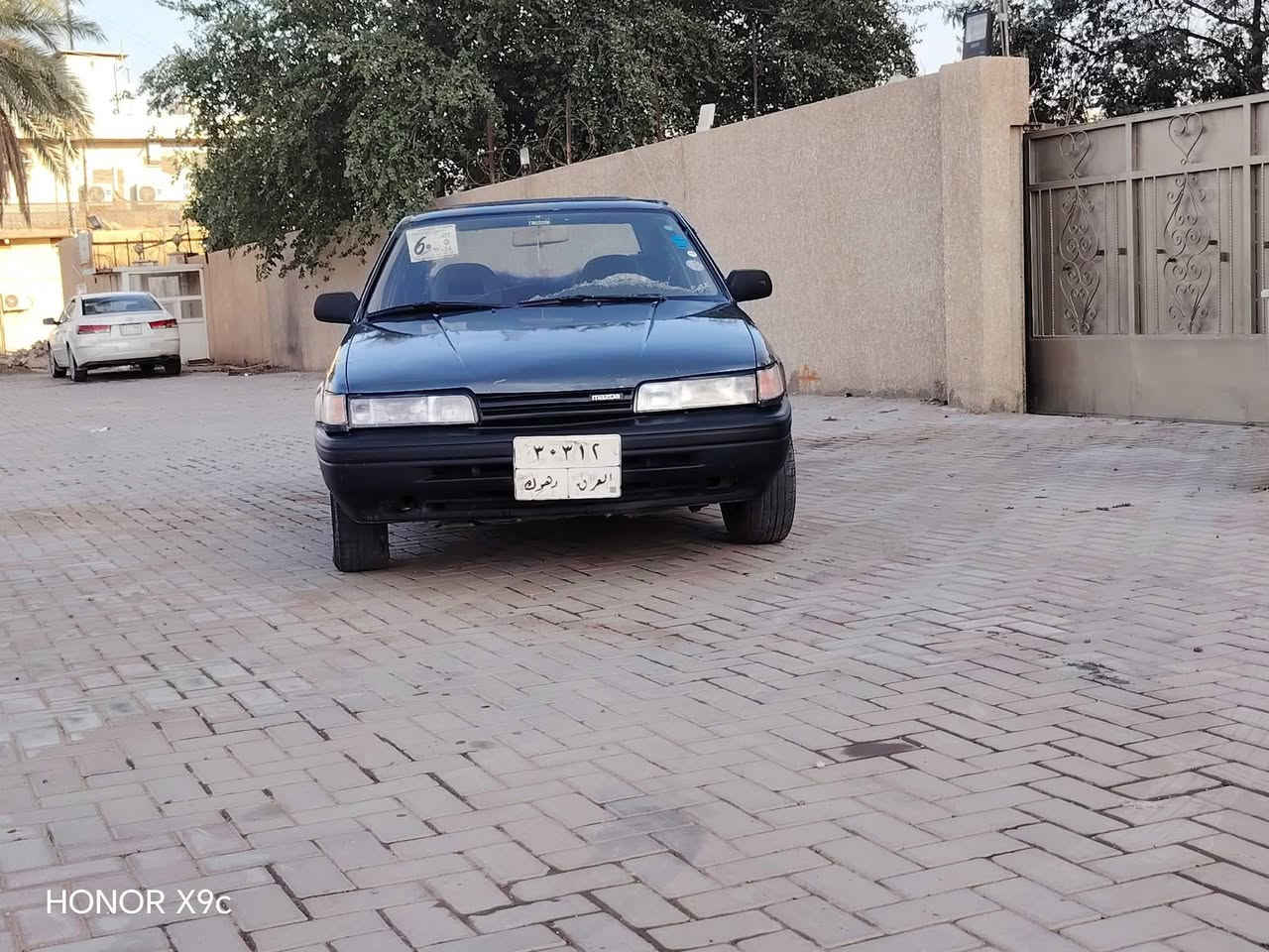 مازدا 626 
موديل 1990 
سيارة حلوة 
جاهزة 
مكينة وكير بشرط 
كهربائية كلها شغالة 
مرشوشة جمالية 
السعر 33 مكاني تكريت 
***********
