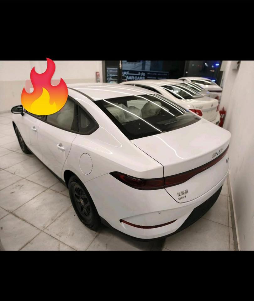 السلام عليكم byd كن بلاس 2025 ماشية 1300 km داخل حليبي تترقم شمالي  غراضها كاملة حت الفرشات ما مفتوحات الله يشهد صارلها شهر ونص من اخذتها بس صار عندي ضرف واريد ابيع سعر السيارة 17،500 وبيها مجال بسيط 
***********

الصورة قديمه لمن جانت بالمعرض
