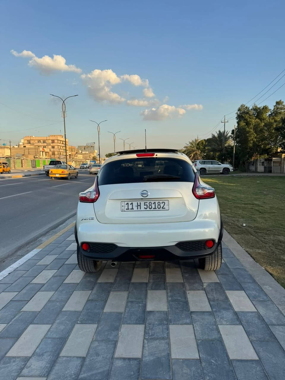 نيسان جوك للبيع موديل ٢٠١٨  خليجي فول مواصفات سيارة جديدة وجاهزة مكفولة كفاله عامه وكاله شركه ام الضمان سيارة فول بلي رامه بصمة ابواب بصمة تشغيل كشنات جلد تدفئه وتبريد بل كشنات زراك لايت رادرات حساسات خمس كامرات تحكمات شاشه سيارة اخت الزيرو  كفاله لا ضربه ولا صبغ ماشيه ٦٥ الف  رقم بغداد مشروع وطني تحويل ثاني يوم سعرها ١١٧ ورقه ومكان السيارة بغداد البلديات ***********
