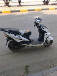 دراجة صني للبيع سعرة 150وبية مجال  07886608305