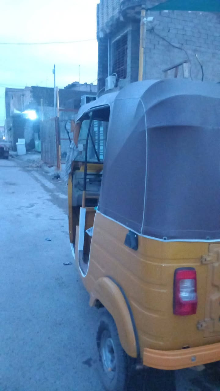 سلام عليكم متاح تكتك ٢٠ مكان بغداد حي بتول سعر ٥٩٠٠ رقم الهاتف ***********
