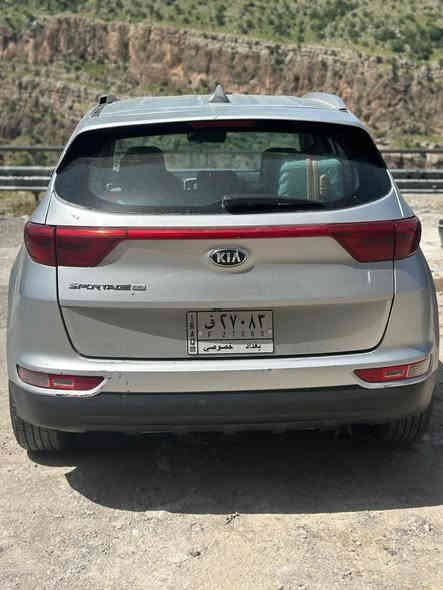 السلام عليكم كيا سبورتج للبيع 
مديل : 2018
ماشيه :114000 mi
حجم المحرك : 2400
مواصفات : السبورتج الاعتياديه 
ضرر امريكا اطخطخ ونصبغت صبغ عام لغد شواصي مكينه كير كهربائيات مكفوله 
ملاحضه : لون السياره بالسنويه رصاصي غير محداد يعني اي لون رصاصي تصبغ مقبول 
السعر : 125$ ورقه وبيها مجال حك الجيه 
 للاستفسار ***********
