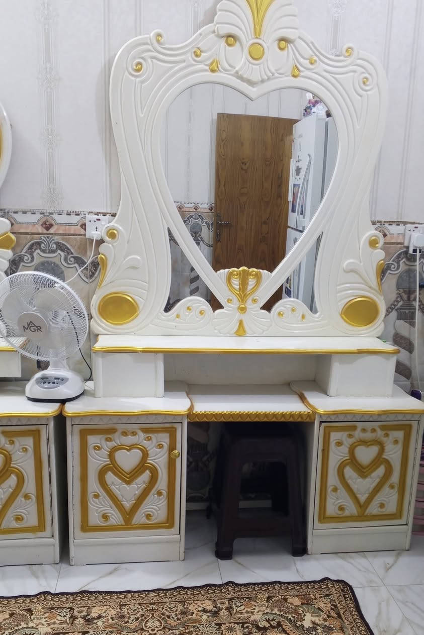 السلام عليكم ورحمة الله وبركاته...
غرفة نوم خشب عراقي تصميم تركي خاليه من العيوب مع دوشك ضغط عالي ( طبي) السعر 650 وبيها مجال بسيط... سبب البيع المكان ظيق...
للاستفسار  *********** يتوفر واتساب...
