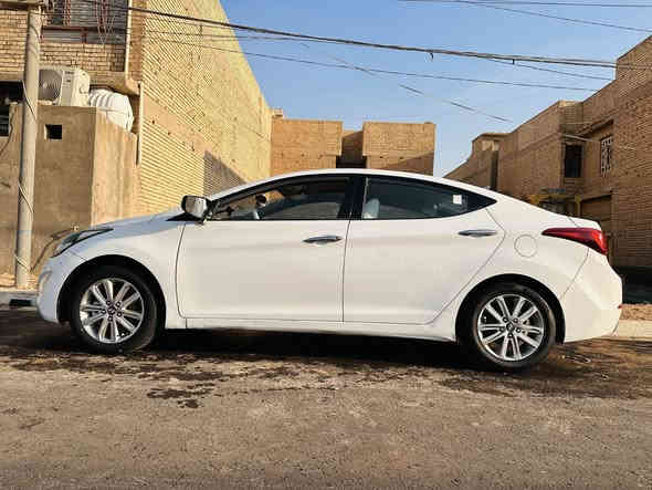 السلام عليكم 
النترا 2015 خليجي 
المواصفات 
اشاير مري 
شاشة كامرة 
حساس خلفي
تحكم ستيرن
تخم تاير جديد  
تبريد ثلج
حادثها موضح بلصور ( سونار ) 
السعر 97 وبيها مجال 
الشراي يتصل 
***********
