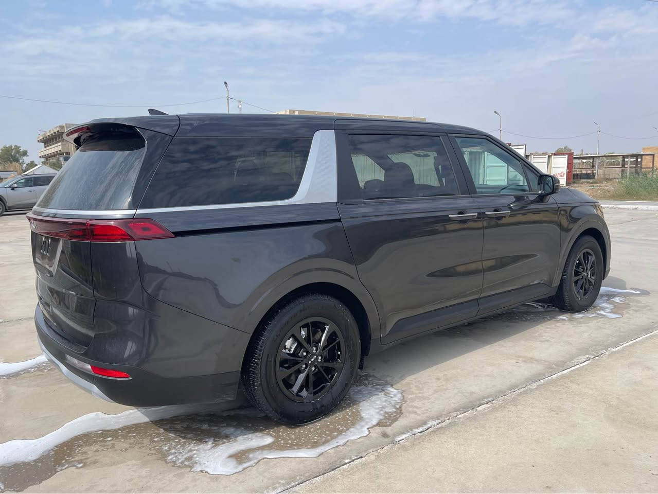 السلام وعليكم كيا كرنفال موديل 24وارد امريكي تقرير غرق شرط السونار كفاله كهرباء مكينه كير شرط الفحص موصفات باب كهرباء بصمه تشغيل عن بعد مكينه 6سلندر 7راكب حره بدون رقم حاضر للبصمه بكل مكان السعر 230جوه سوك سياره ماشيه 16الف وضع الشركه للستفسار *********** البصرة, العراق
