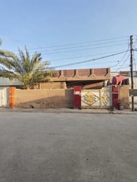 بيت للبيع مساحة ٢٤٠ م ٣ غرف نوم وحدة ماستر  بناء طابوق جاهز من كلشي ال...