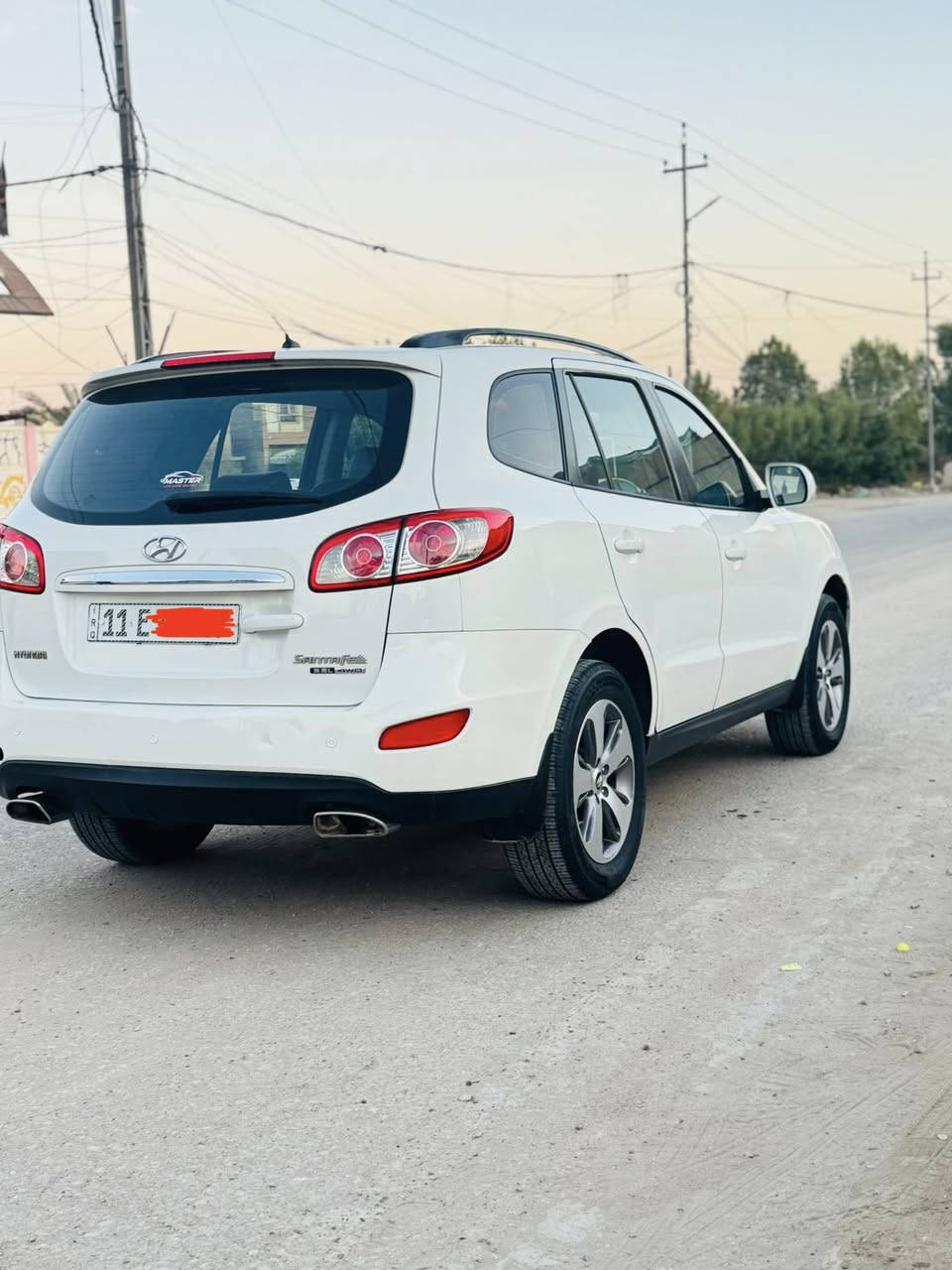 سلام عليكم مرخصت لادمن سنتافيا 2012 رقم بغداد دولي بسمي خليجيه بيه صبغ باب فقط والسونار مرفق بلمنشور 
مكينه 3500  مكفوله من الفتح كير حداديه تخم تاير تبريد ثلج 
سياره جاهز من كلشي 
مكينه 6 سلندر 
تبريد 3 قطع 
7 راكب 
ويلكب كروم 
السعر 145 وبيه مجال بسيط 
مكاني بابل 

***********
