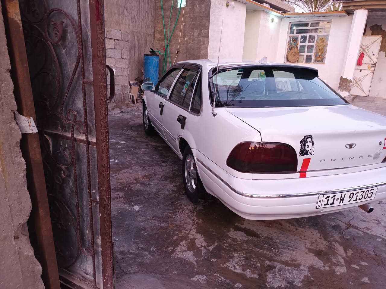 سلام عليكم دايو برنس فراشه للبيع موديل ٩٦رقم بغداد انكليزي كير اوتوماتيك محوله جديد سياره بسمي محرك مفتوح سيار حلوه داخل وخارج صدر أمامي خلفي تخم تاير كهربائيات كلها شغلاله بلاديه بيها صبغ بسيط  سنتر لوك شغال سيار جاهزه مابيها اي نقص سياره حلوه مال جناي كلش حلوه السعر ٤٠وبيها مجال لطيبين العنوان بغداد ابو غريب هاتف ***********هاتف ***********
