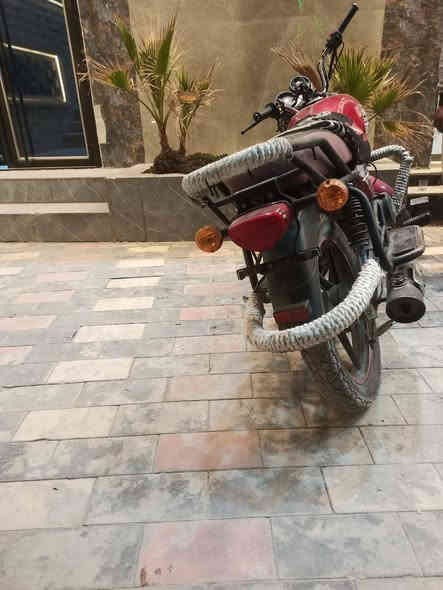 السلام عليكم دراجه دايون نفخ موديل 2019مكفوله مكينه وشاصي أوراق اصولي كبل تترقم السعر 950 وبيه مجال شي بسيط حك الجيه ***********
