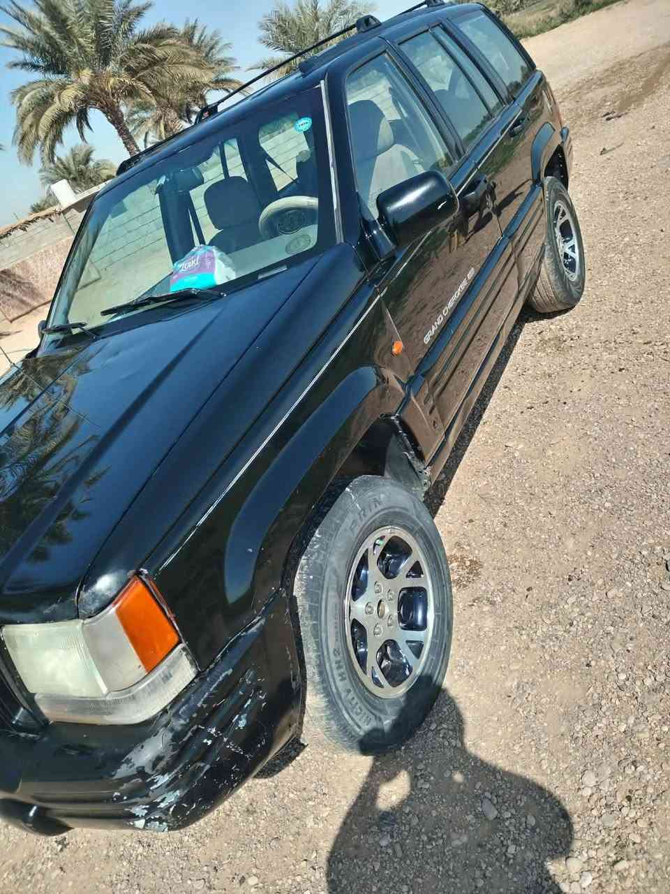 سلام عليكم جيب شيروكي موديل 95  البيع سيارة بلاادية من كال نواحي السعر 45 أوبية مجال المكان ديالى مندالي ***********
