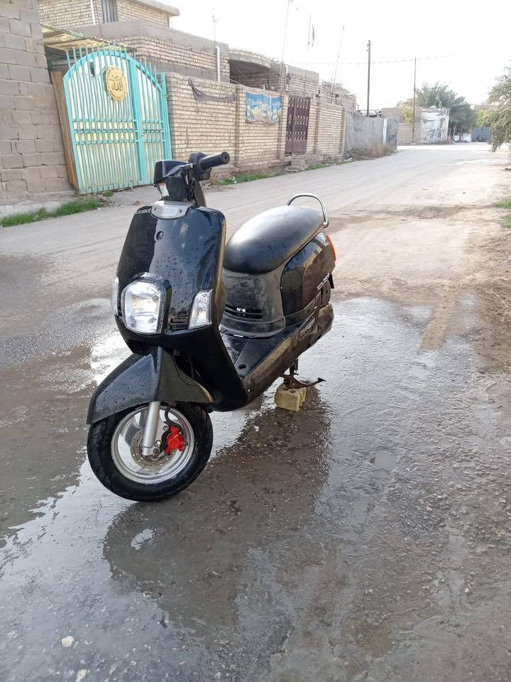 السلام عليكم للبيع بوليس ٢٠٠٩ نوزل مفتوحة مرة وحدة نقصها قبق بانزين فقطط السعر ٥٧٥ مكاني المسيب رقمي ***********
