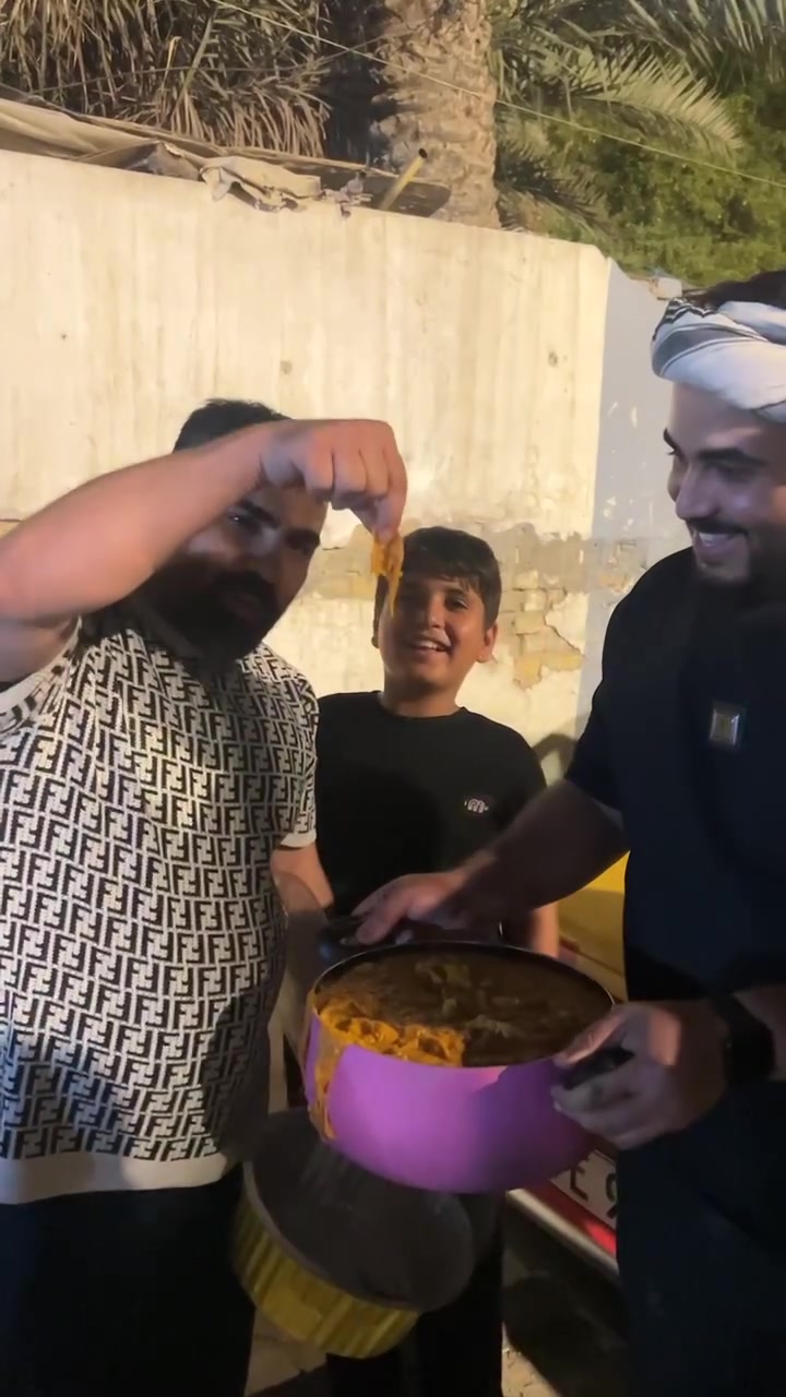 الطبخ في بغداد الكراده وهاذه جاسم الحجي ينطيكم
رئيه بقيمة الطباخ حسين العيساوي


**إذا كنت صاحب هذا الإعلان وتريد حذفه لأي سبب، رجاءا أرسل رسالة إلى الدعم الفني**