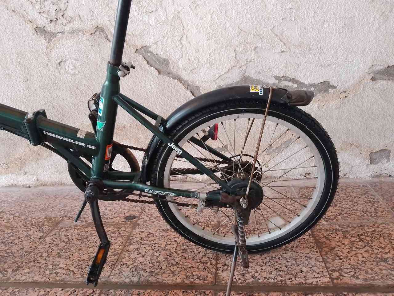 بيسكل ماركه jeep الويل 20 لون زيتوني تاير وجوب خلفي جدد كير ينرادله تصليح مكسور لباقي كله نضيف وجديد


**إذا كنت صاحب هذا الإعلان وتريد حذفه لأي سبب، رجاءا أرسل رسالة إلى الدعم الفني**