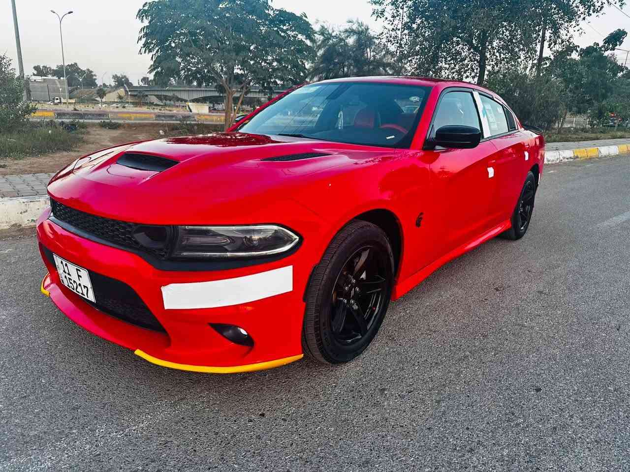 سلام عليكم جارجر موديل 18 ارتي سياره سونار واضح ضررها واضح اخوين سياره جديده عله ايدي  تخم تاير ويل جديد صدر جديد محرك كير جديد عل فحص سيارة بدون اي دواخل جديده السعر 178 ورقه العنوان ديالى بعقوبة ***********
