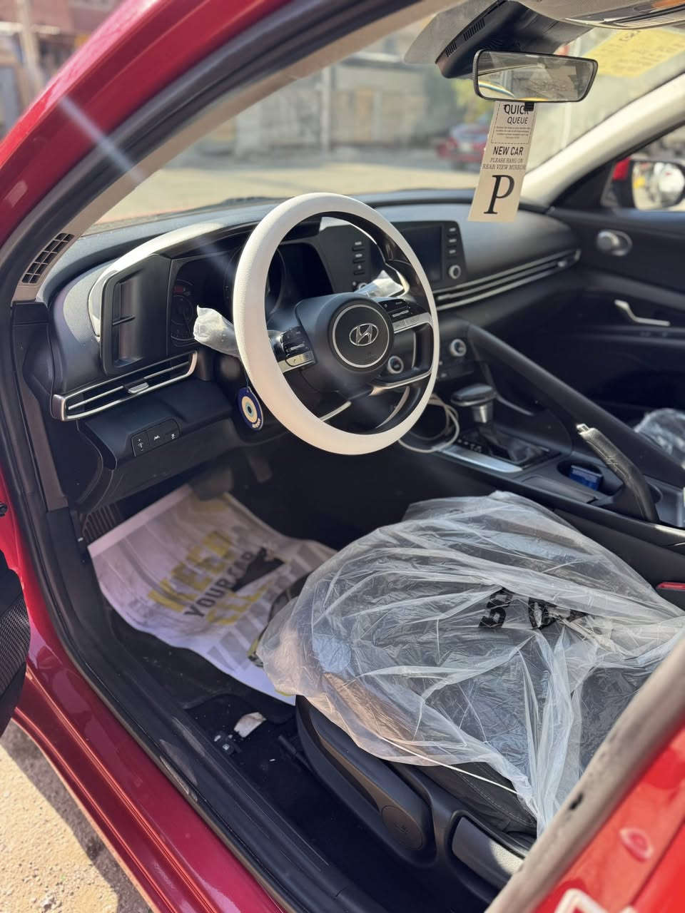 سلام عليكم
النترا مديل 2022 امريكيه 

رقم بغداد بأسمي 

ماشيه 80

سياره بيه بابتين صفحه اليمنه بارد مكانين 

سعر 134 او بيه مجال 

مكاني بغداد الشعب 
رقم ***********
