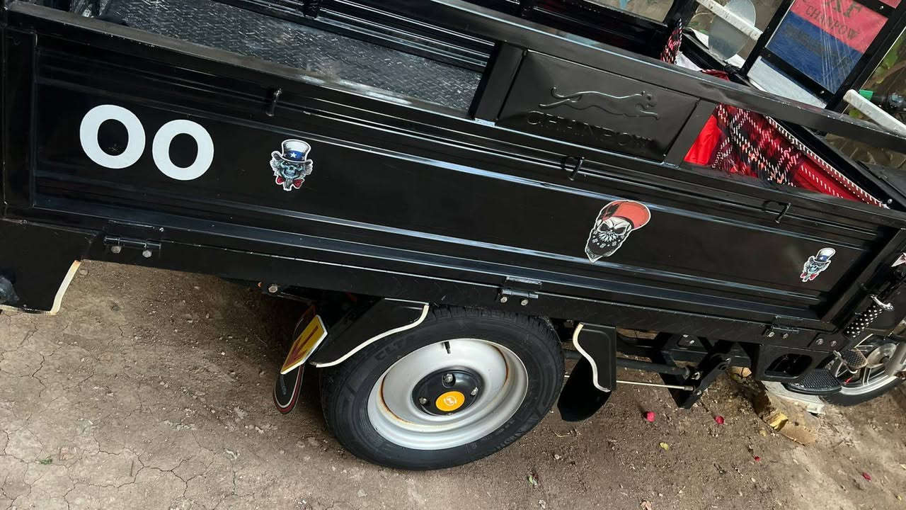 ستوته مكفوله  نضافه كدامكم  سعر مليونين و400. ستوته متعوب عليه ورجان مو شراي ليراسل تواصل واتساب ***********
