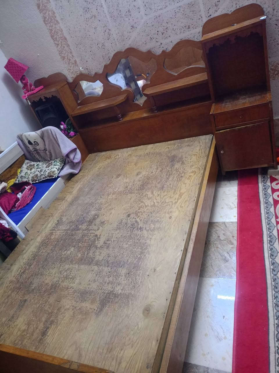 متوفر غرفه اخشاب كامله للبيع موصل 175للتوصل الاتصال عل رقم ***********
