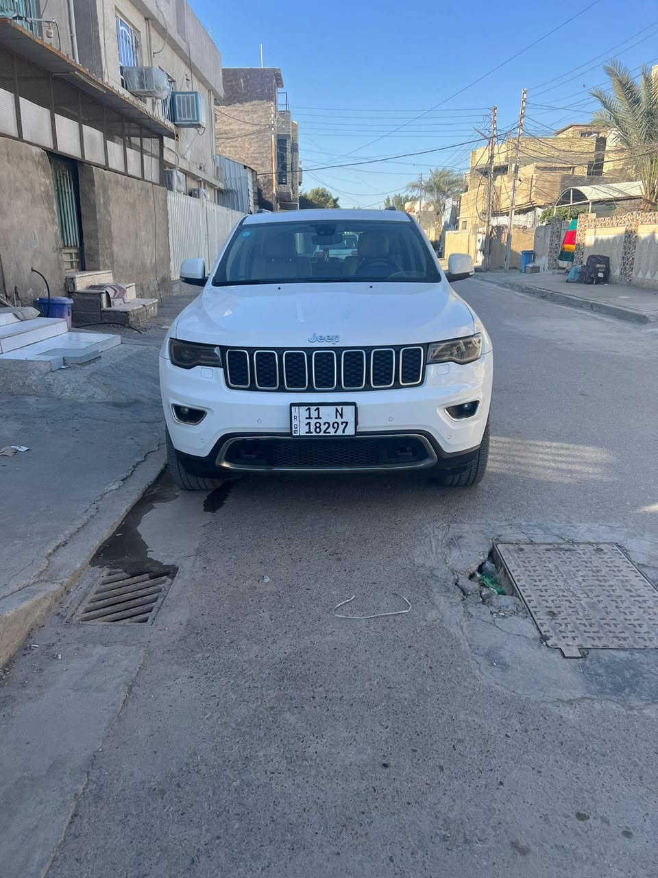 سلام عليكم جيب موديل 19 خليجي لمتدد بلاص 3 شاشات سيارة خليجية وفول مواصفات رقم بغداد انكليزي مكانهة بغداد تجي وتفحص وبيك خير ودلل سعرها 265 والسيارة جاهزة ***********
