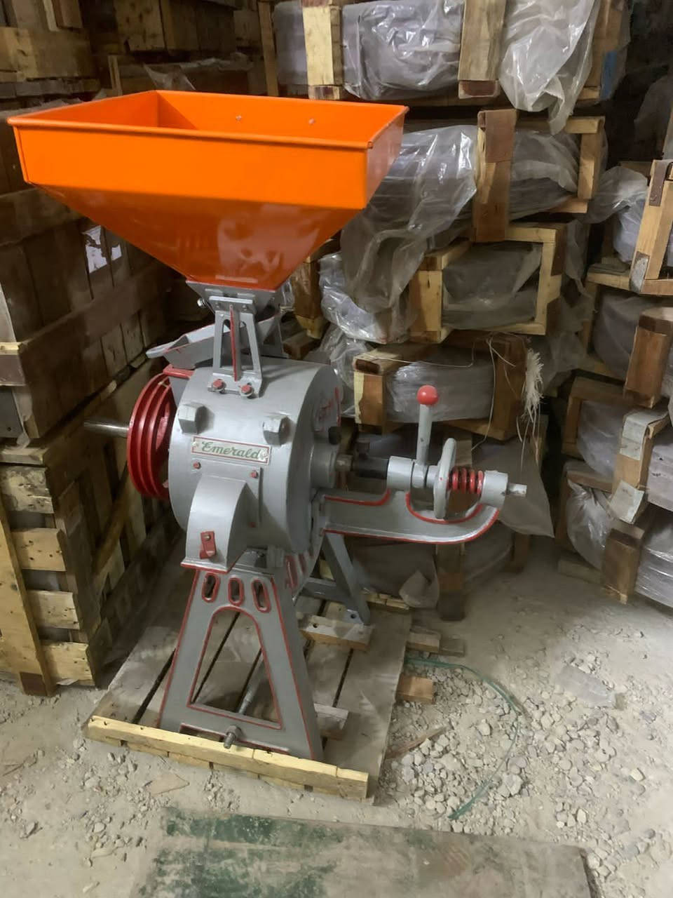 طاحونه (مطحنه ) حجريه 
لطحن وجرش الحنطه والشعير والتمن وغيرها
صناعه هنديه ( شركه اميرالد ) 
الاحجام المتوفره 
حجم ۲٤
حجم ٢٠
حجم ١٦
حجم ١٢
للأستفسار الاتصال على الارقام التاليه او مراسله الصفحه 
 ***********  
***********📞
*********** واتساب📞

العنوان/ محافظه واسط /قضاء النعمانيه/ مقابل مجلس بلدي وجامع الحاج جلال الكناني"

